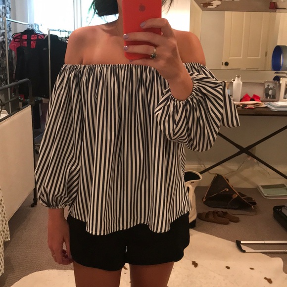 Top - Picture 2 of 2